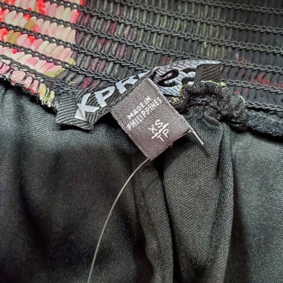 Express mini skirts , XS, 2 - Picture 3 of 6